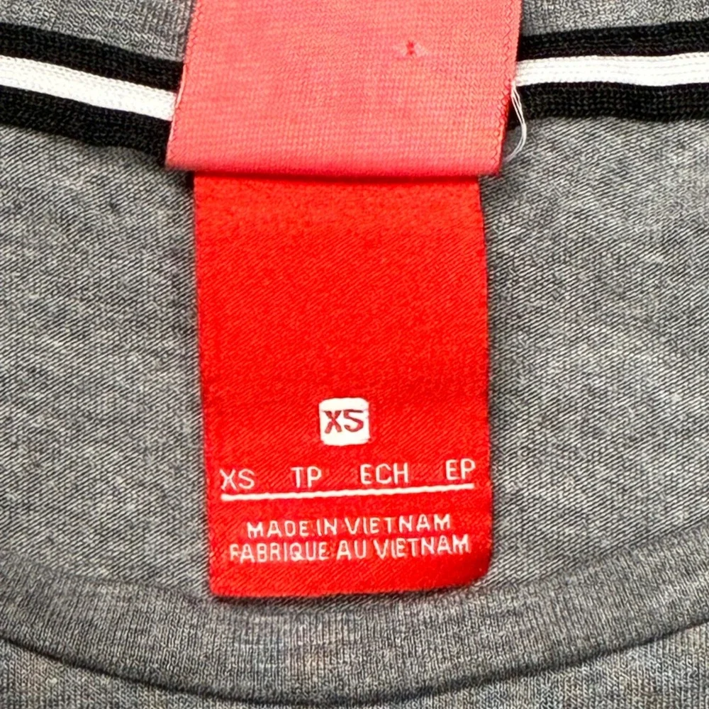 Nike sportswear essential